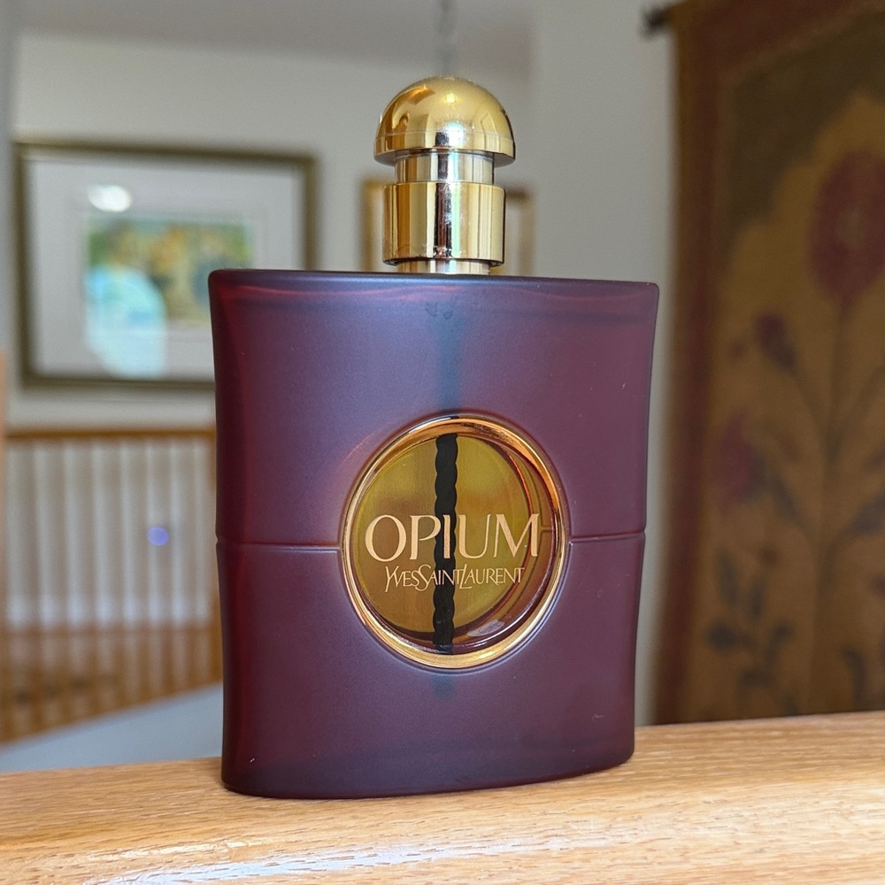 Yves Saint Laurent Opium Perfume